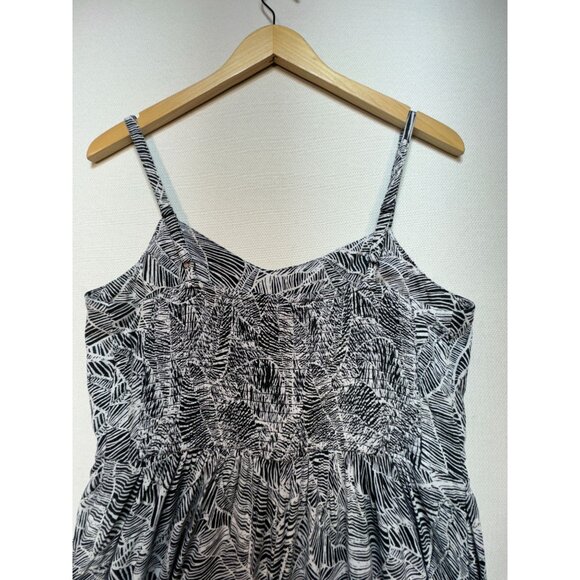 Old Navy Women's Printed Cami Jumpsuit Size L Black White Tropical Sleeveless - Picture 12 of 16